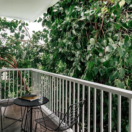 Отель The Standardx, Bangkok Phra Arthit Экстерьер фото