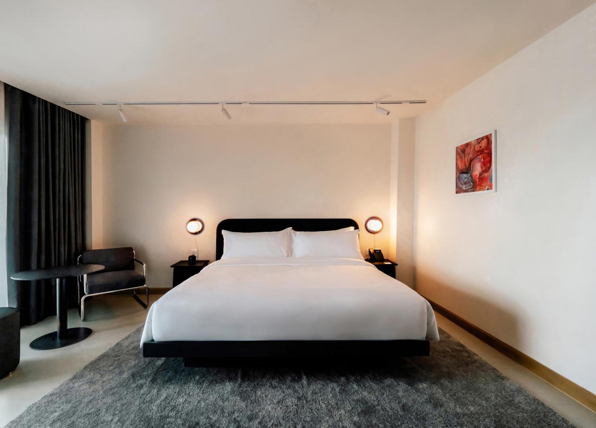 Отель The Standardx, Bangkok Phra Arthit Экстерьер фото