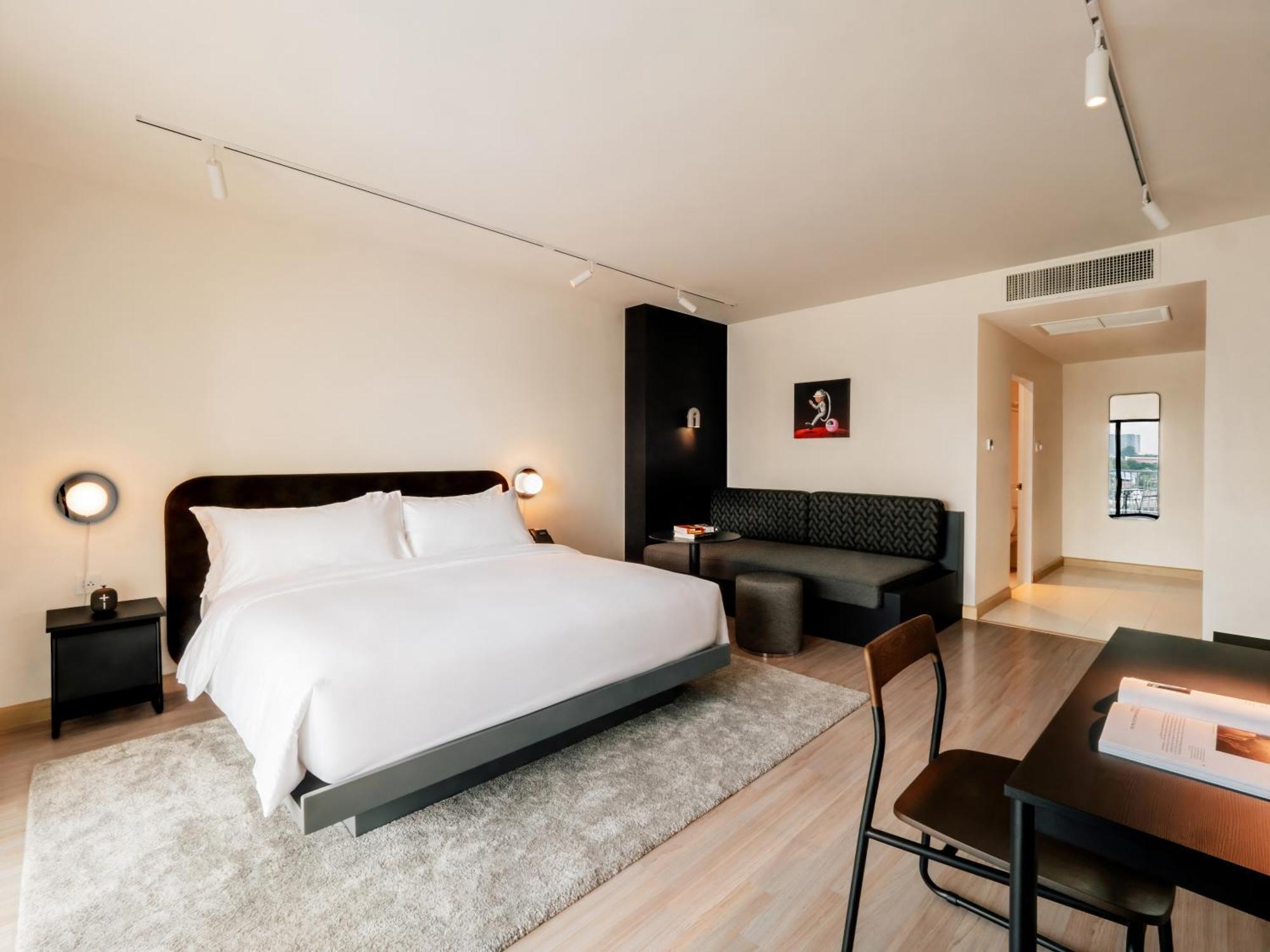 Отель The Standardx, Bangkok Phra Arthit Экстерьер фото