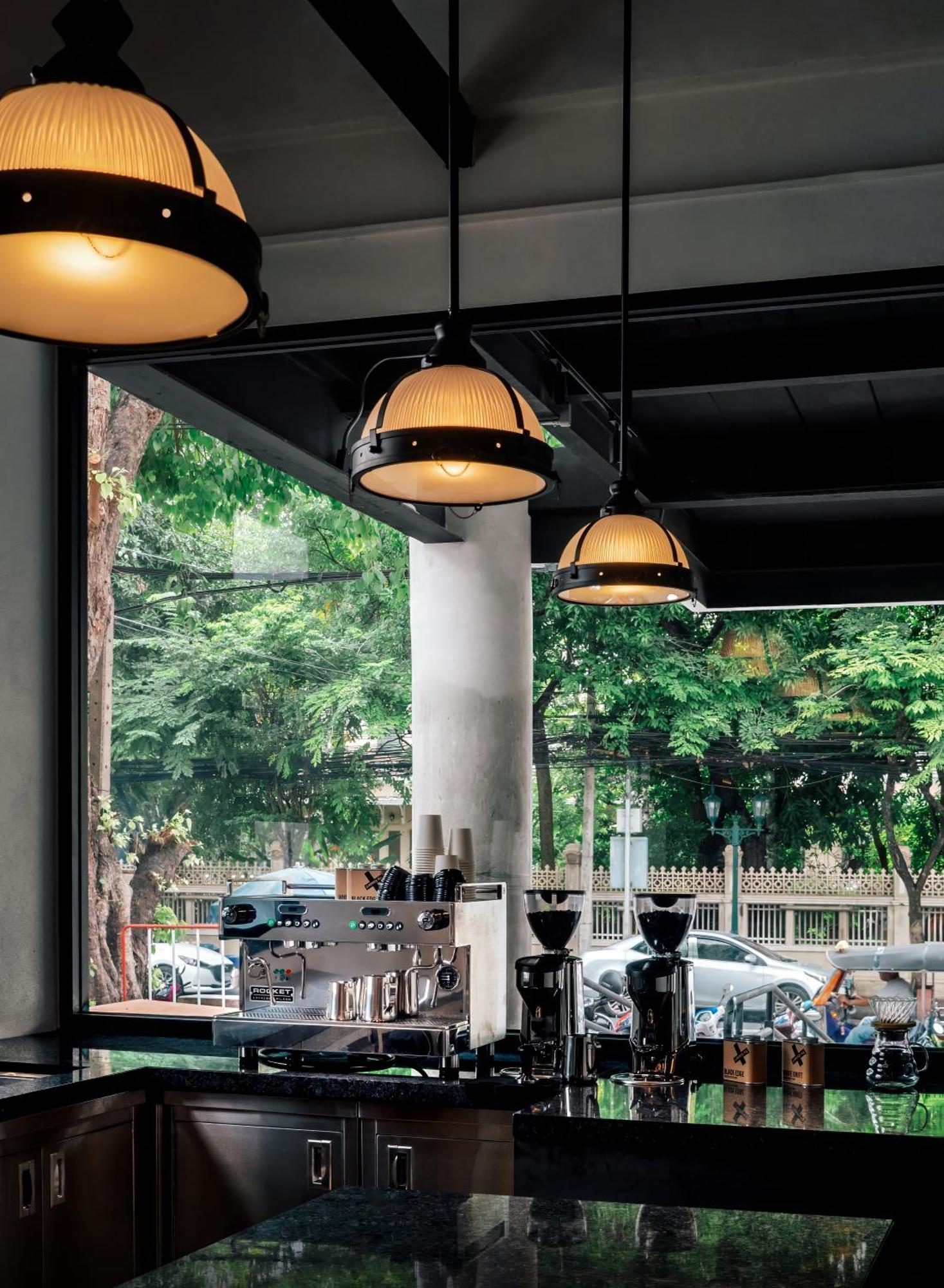 Отель The Standardx, Bangkok Phra Arthit Экстерьер фото