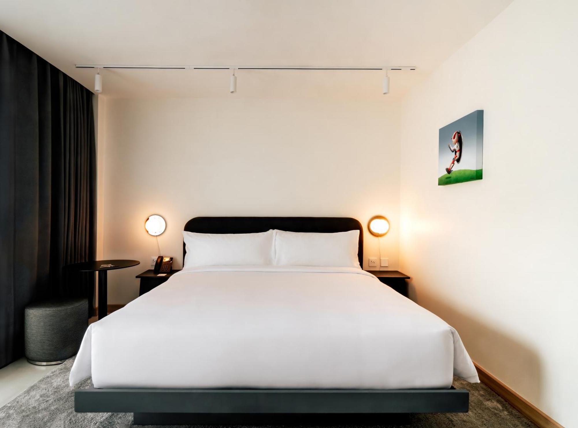 Отель The Standardx, Bangkok Phra Arthit Экстерьер фото