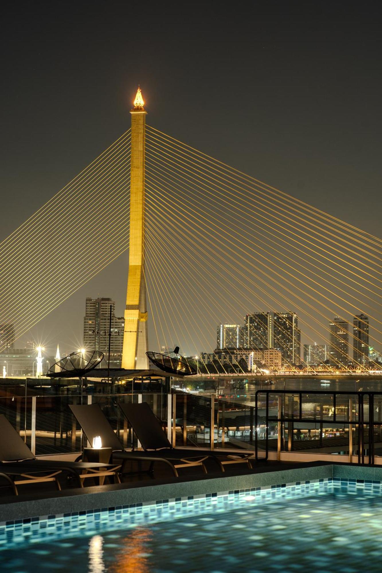 Отель The Standardx, Bangkok Phra Arthit Экстерьер фото
