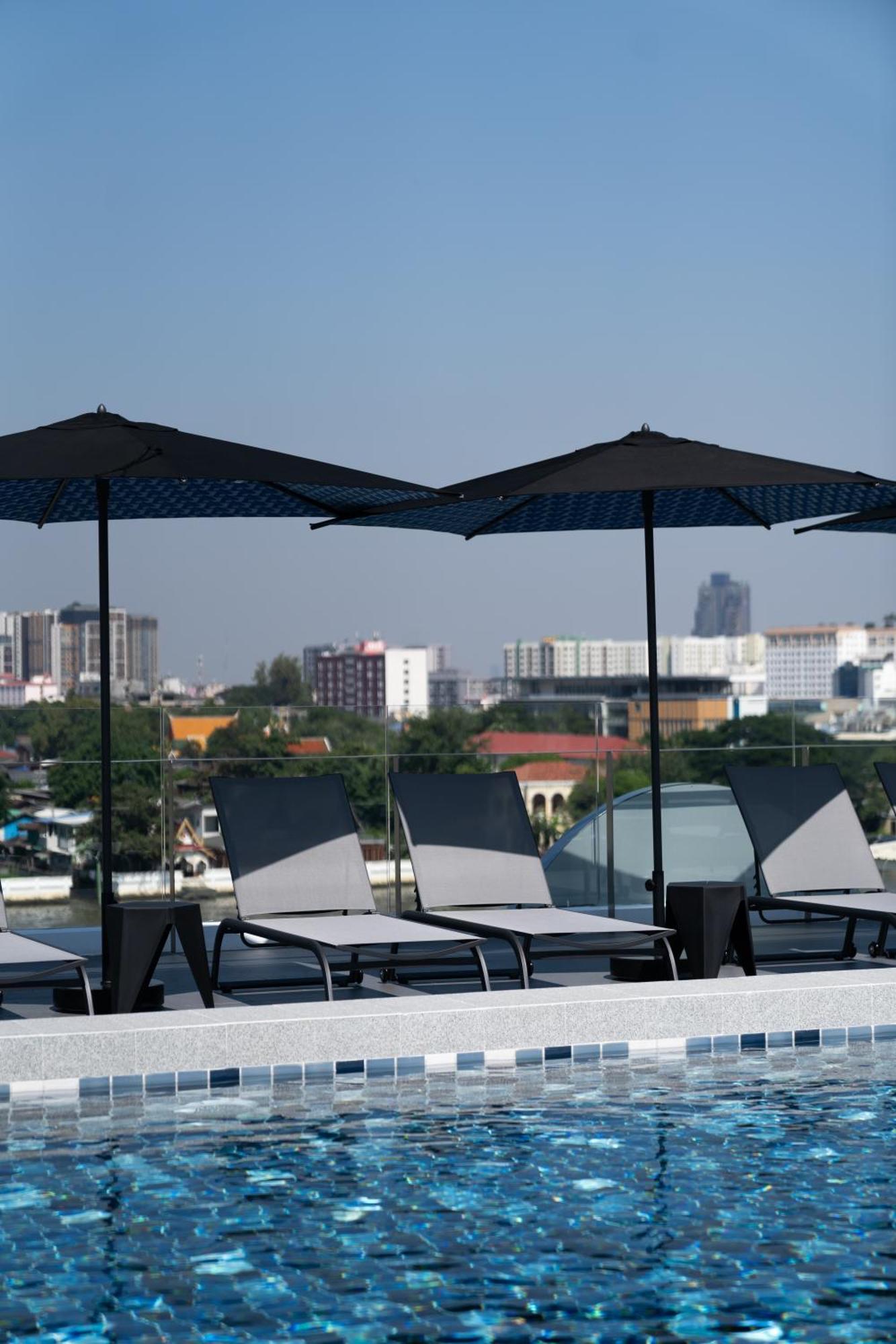 Отель The Standardx, Bangkok Phra Arthit Экстерьер фото